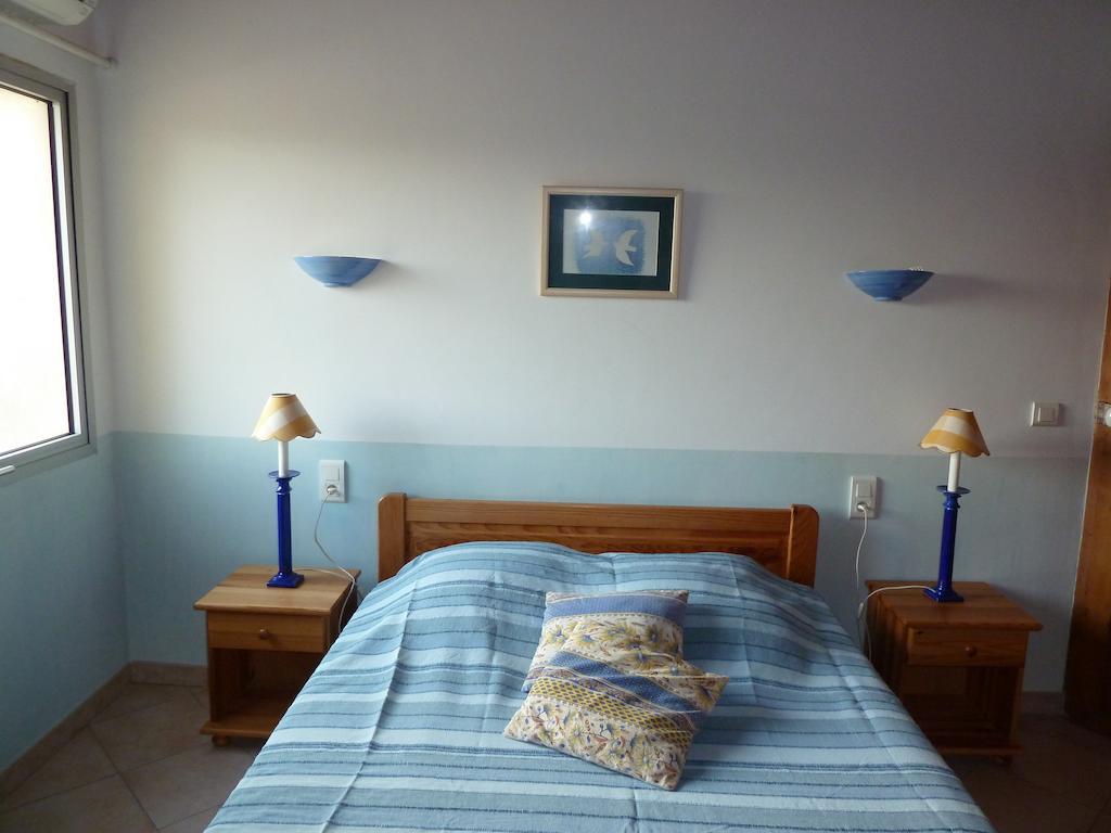 Appartement Les Tournesols à Saint-Andiol Chambre photo