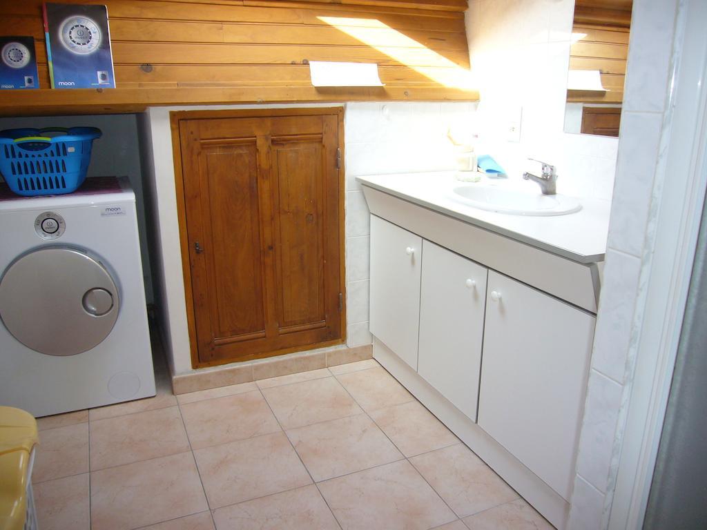 Appartement Les Tournesols à Saint-Andiol Chambre photo